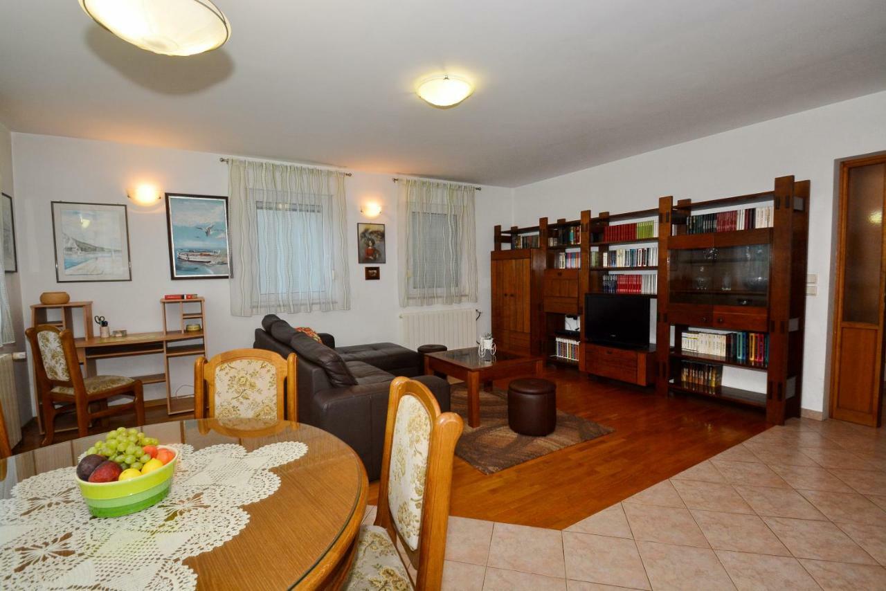 Apartman Vanja Omiš Extérieur photo
